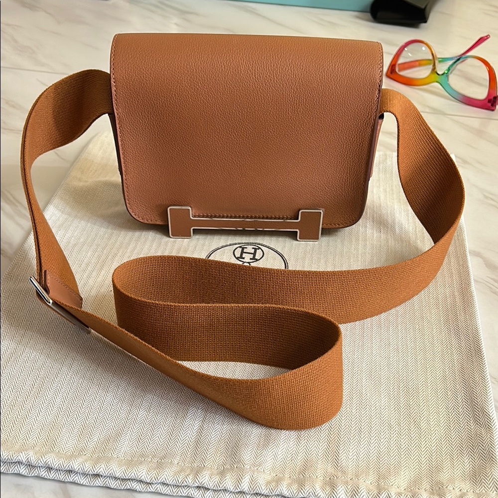 Elegant Tan Crossbody Bag